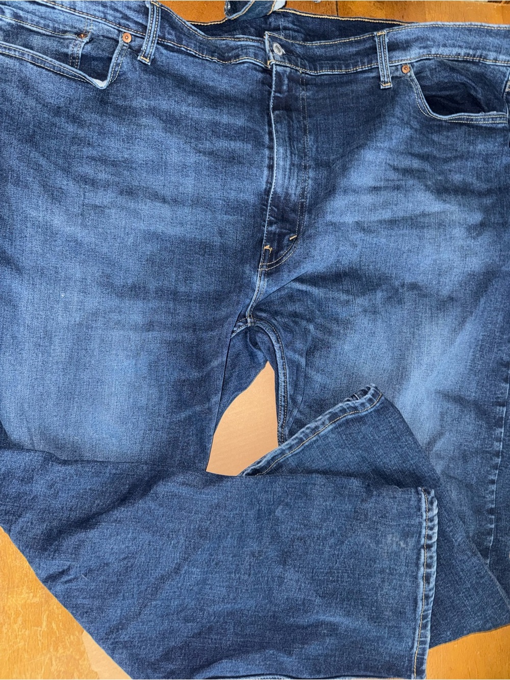 Levi’s 502 Men’s jeans size 52x32. A33